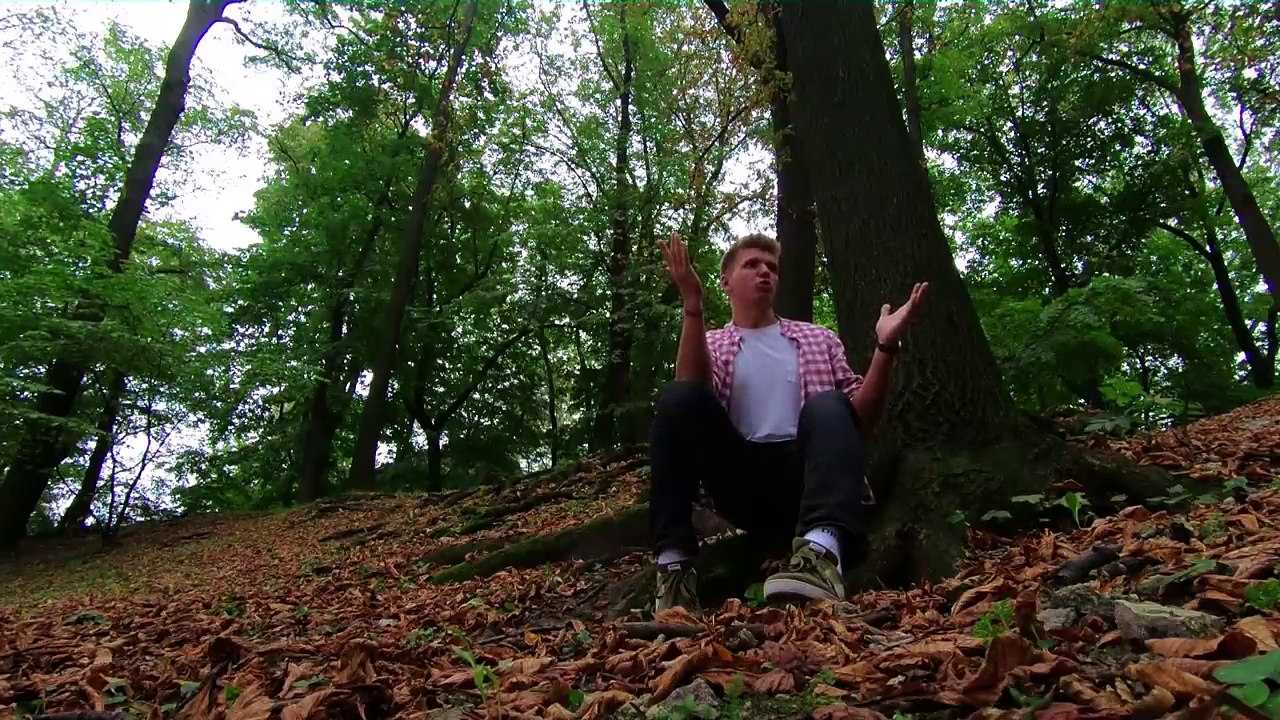 PRAWIE SPADŁEM Z DACHU (feat. Sietra)