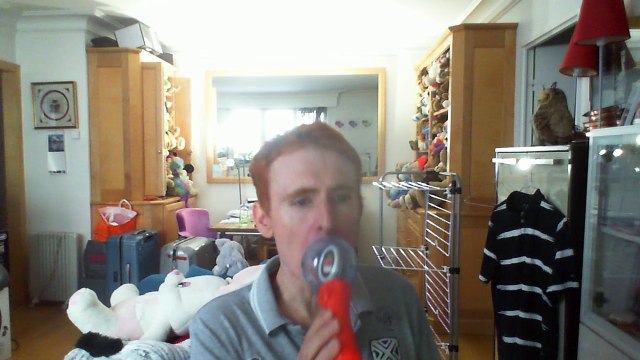 Wiwi égratigne falling apart de Papa Roach