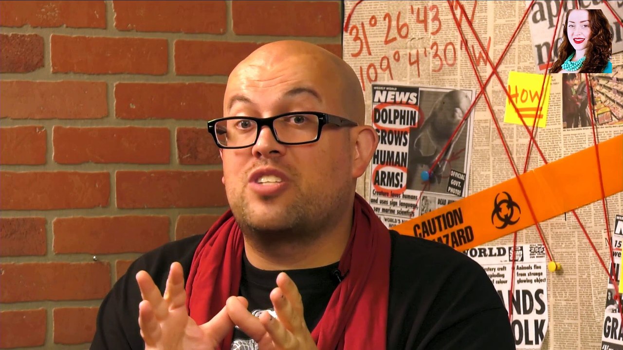 [Explore paranormal] - Do Cats Communicate With Ghosts - Cat is obsessed, Dog behaving strangely on the stairs