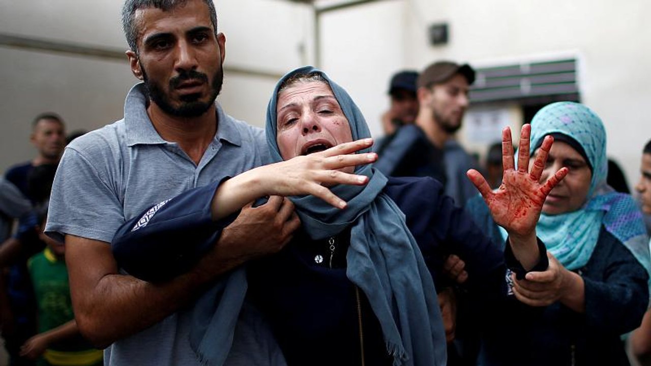 Reaktion auf Rakete: Israel fliegt Luftangriffe in Gaza