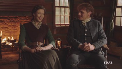 Outlander - Caitriona and Sam Read Fan Tweets [Sub Ita]