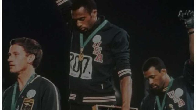 Comment un poing levé il y a 50 ans a changé l'Histoire du sport