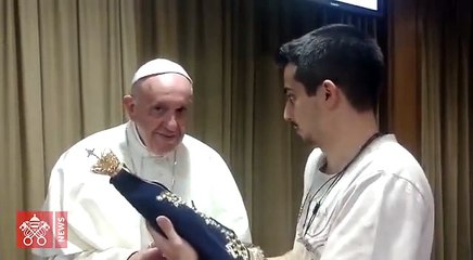 Con ocasión de la Fiesta de Nuestra Señora de Aparecida el Papa envía un saludo al pueblo de Brasil: "busquen a Nuestra Señora de Aparecida en sus corazones"...
