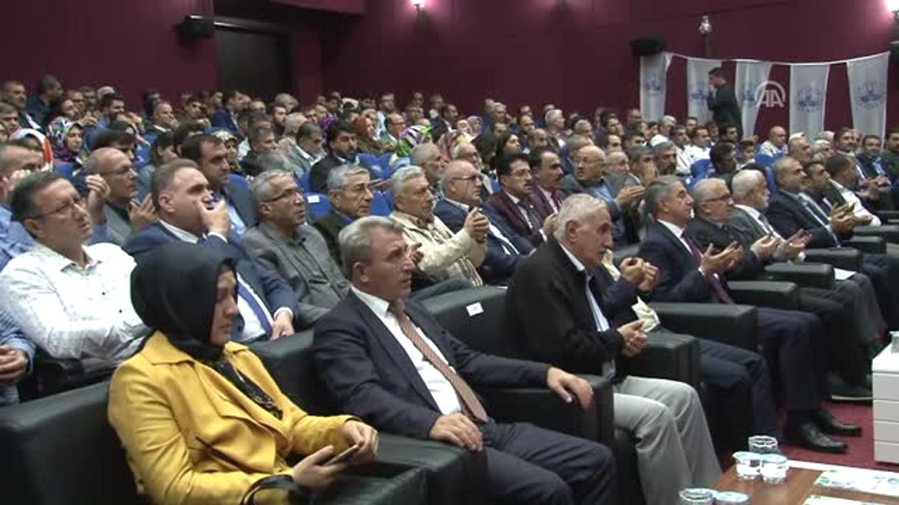 Uluslararası Aliya İzzetbegoviç" Paneli