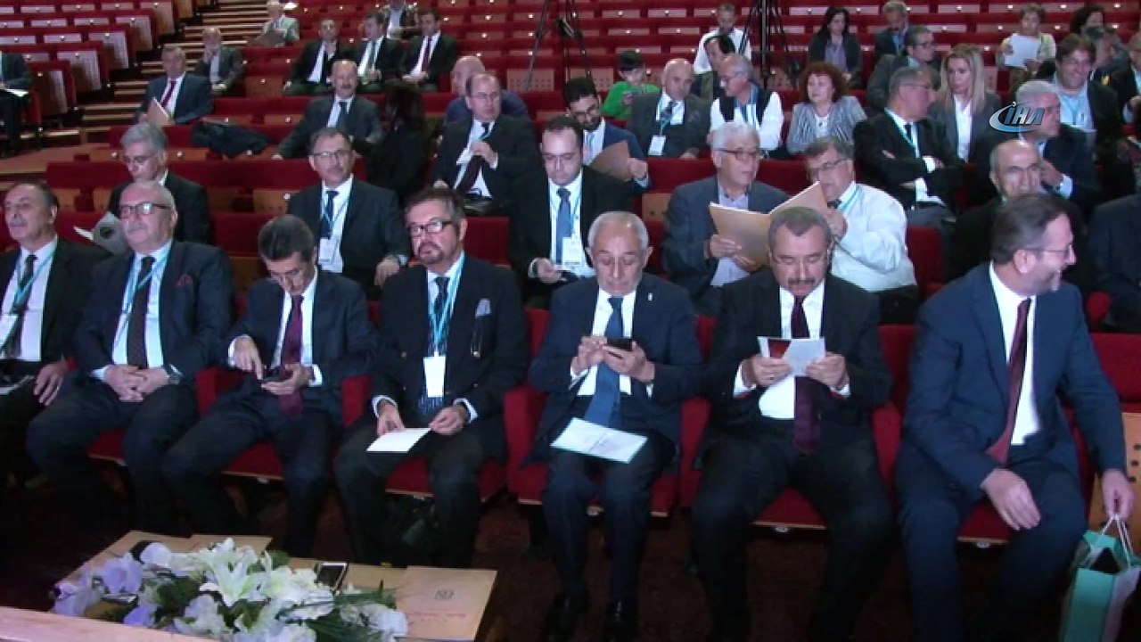 Türk Halk Müziği ve folklorunun üstadı Muzaffer Sarısözen vefatının 55. yılında düzenlenen sempozyumda anıldı