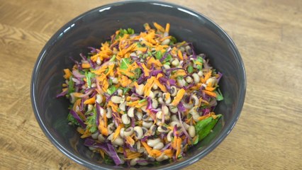 Kırmızı Lahanalı Börülce Salatası Tarifi