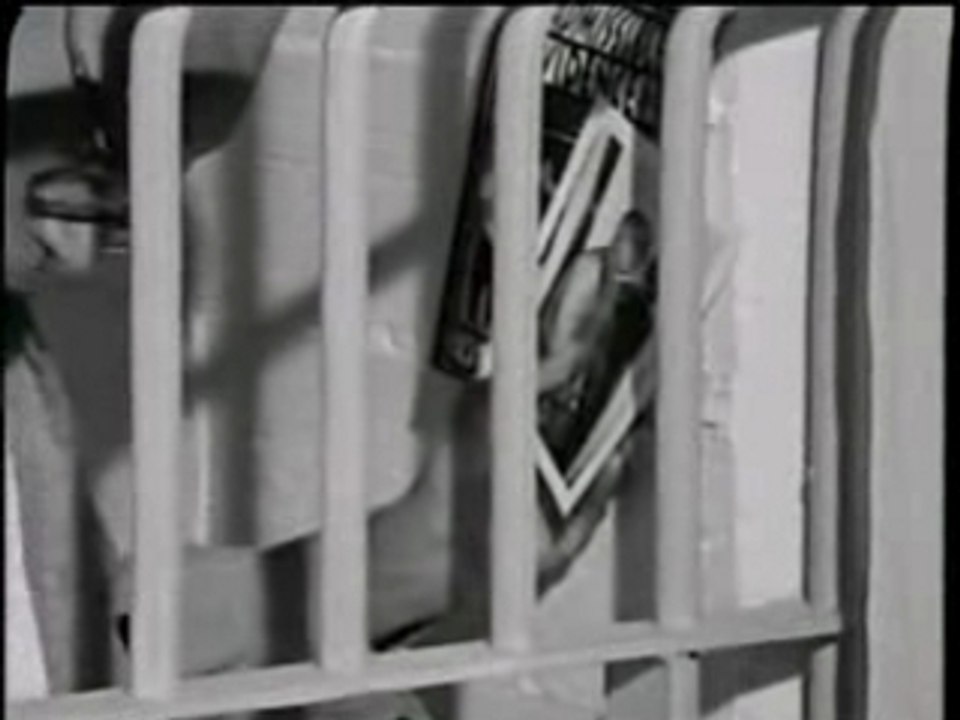 tupac shakur 2pac  papa'z song