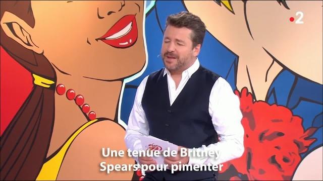 L'heure des pros : Pascal Praud commence l'émission dans le noir ... comme Emmanuel Macron