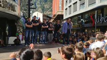 ☝️FESTA AL CARRER!!Si no has pogut venir gaudeix amb la presentació de tots els jugadors del MoraBanc Andorra 2018/19.#TuDissimula #MaiPor