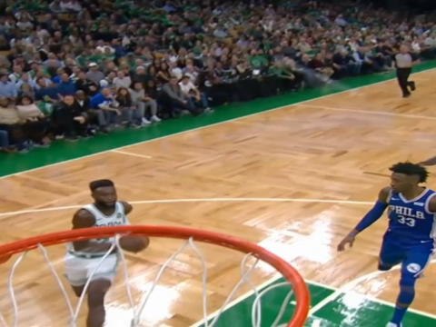 لقطة: ان بي آي: يا للهول!! براون يجتاح إمبيد وسلّة سيكسرز