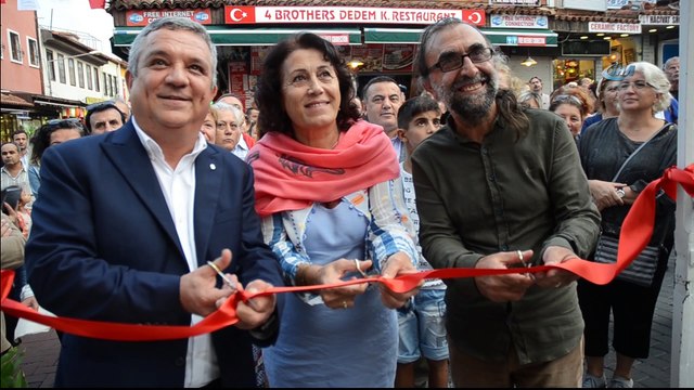 Türkiye’nin ilk mikro minyatür sergi alanı Kuşadası’nda açıldı