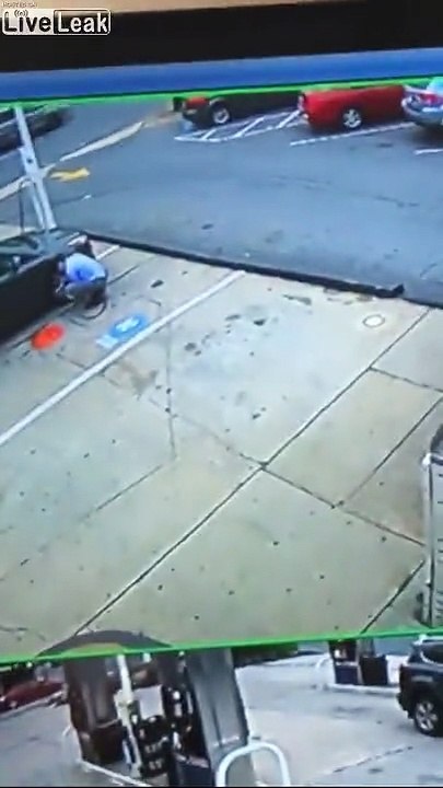 Trop gonflé, ce pneu lui pète au visage à la station service !