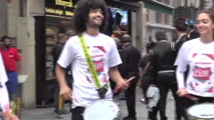 İstiklal Caddesi Esnafından Enflasyonla Mücadeleye Destek