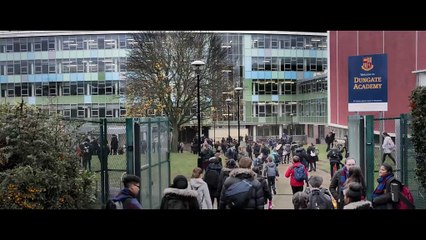 The Kid Who Would Be King - Trailer