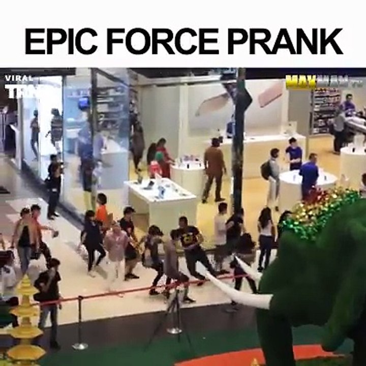 The people's reactions are hilarious! Credit: maxman.tv