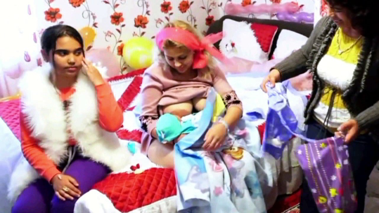 Here are a few of those breastfeeding tips to keep in mind, especially as a new mom | Mom and baby tutorial videos: 9