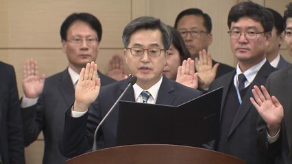 김동연 "단기일자리, 청와대 아닌 경제장관회의서 첫 제안" / YTN