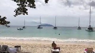 Beau Vallon is preparing for annual regatta in Seychelles! Don't miss! Come and see it at the end of September!#savoyseychelles #seychelles #islandparadise #b