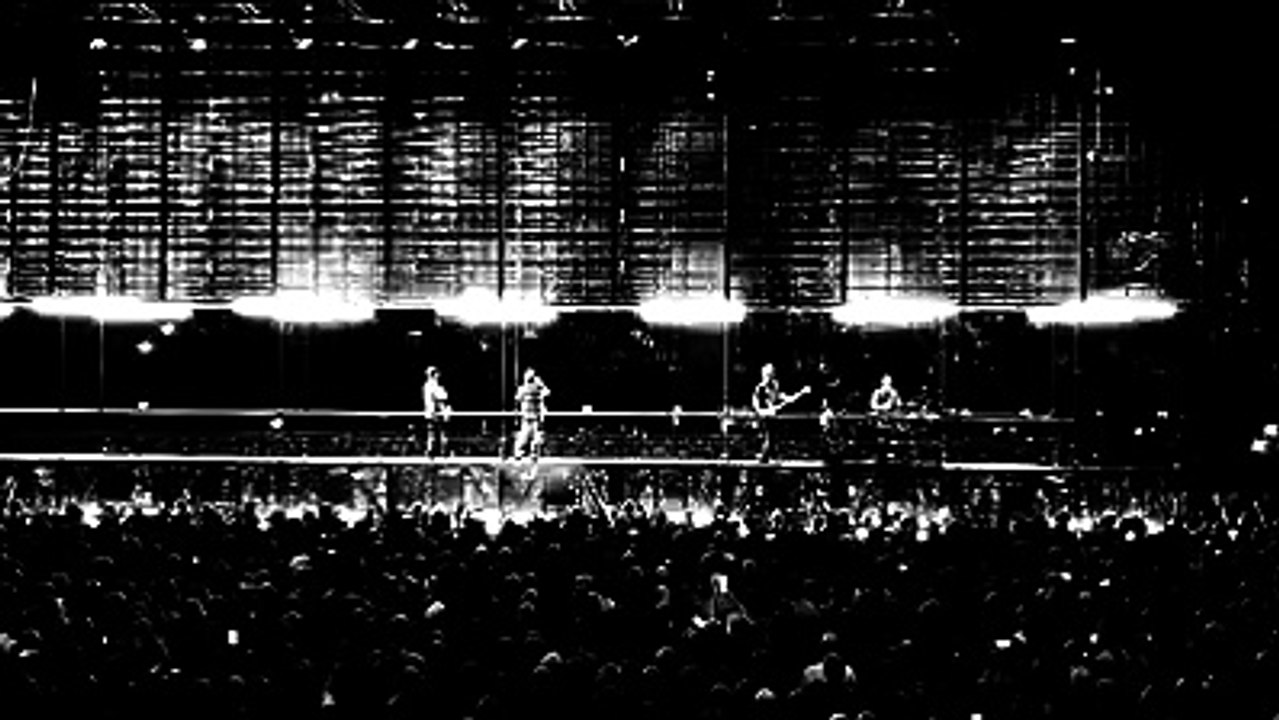 Ready for the bang and the clatter as an angel hits the ground? Primo concerto stasera al #mediolanumforum#U2 #U2eiTour #Stay #Milano #farawaysoclose