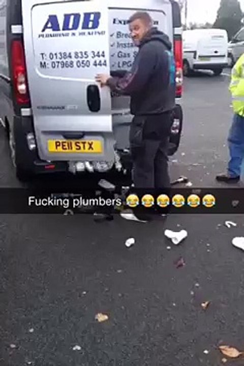 Plumber opens up van and everything falls out