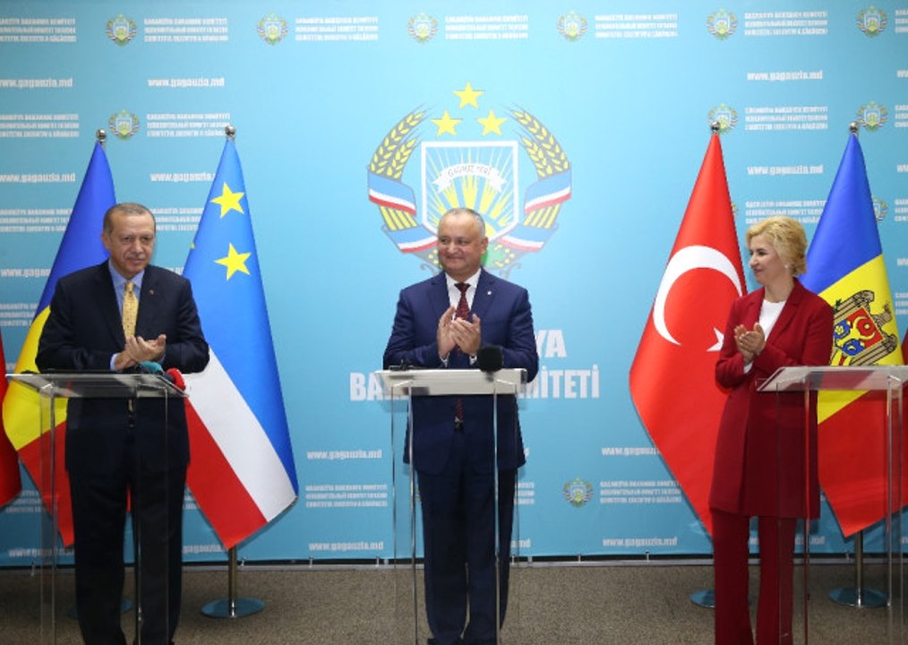 Cumhurbaşkanı Erdoğan, "16 Yıllık Hasretim Vardı" Dediği Başkent Komrat'ı Ziyaret Etti