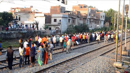 Indians gather at train crash site in Amritsar