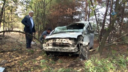 Sürücü eğitmeni otomobil ile takla atarak ormanlık alana uçtu