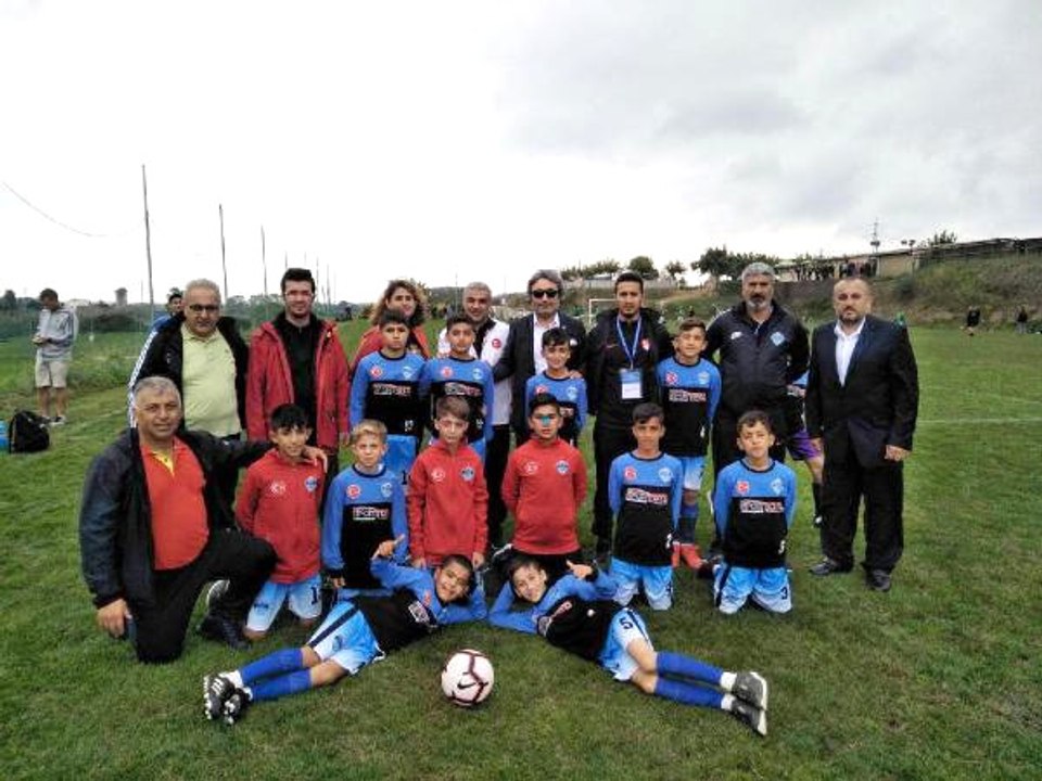 Şırnak U13 Futbol Takımı, Costa Brava Futbol Turnuvasında Barcelona'da Şampiyon Oldu