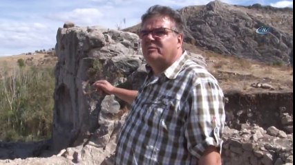 Hititlerin Başkentinde Romalılara Ait 1800 Yıllık Havuz Ve Veranda Bulundu