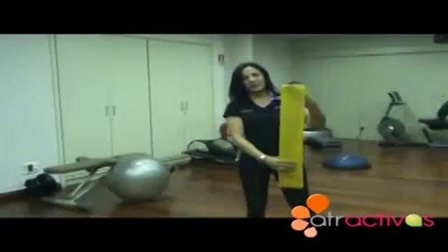 Ejercicios con banda elástica: tren superior