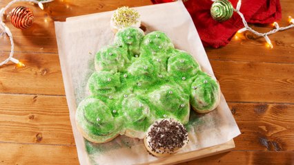 Cinnamon Roll Christmas Tree