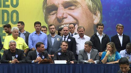 Datafolha: Bolsonaro lidera com 59% dos votos válidos