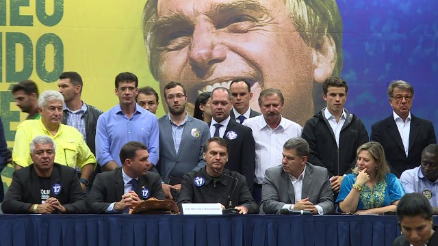 Datafolha: Bolsonaro lidera com 59% dos votos válidos