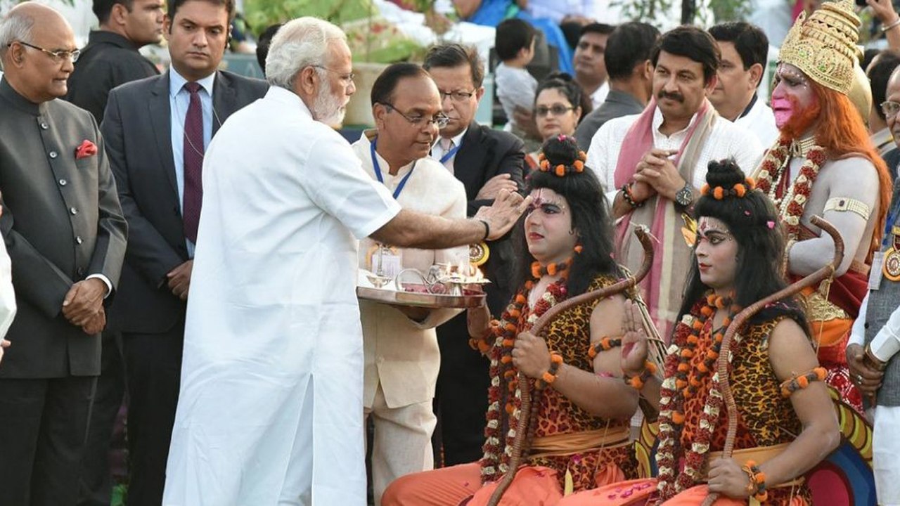 PM Modi ने Vijaya Dashami की देशवासियों को इस तरीके से दी शुभकामनाएं | वनइंडिया हिन्दी