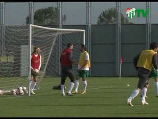 Timsah Maç Saatini Bekliyor (15.04.2010)