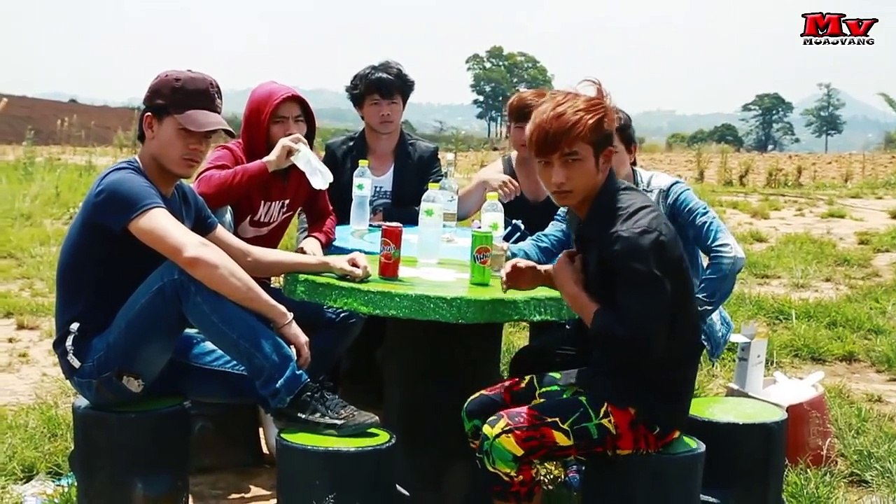 Kungfu Hmong Txuj ci - Hmong fighting clip