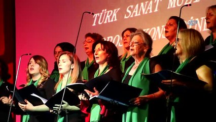 Mühendis, Ev Hanımı, Muhtar, Terzi, Güvenlik Görevlisi...18 Kadından Oluşan Koro Konser Verdi