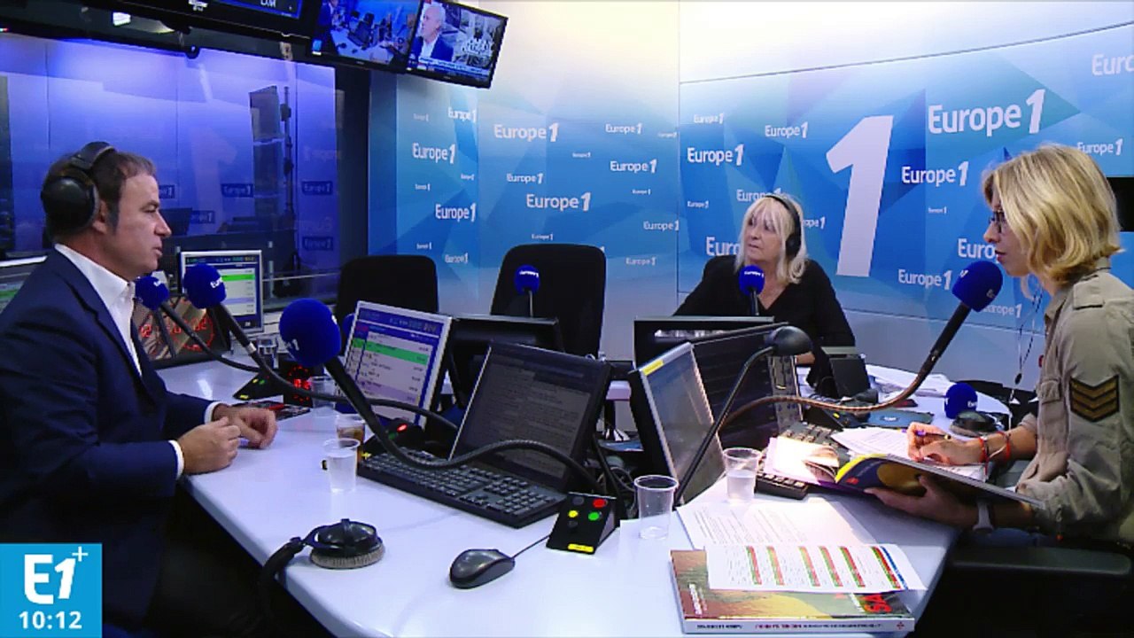 Blousons en cuir, manuscrits et tenues militaires : des objets ayant appartenu à Johnny Hallyday aux enchères