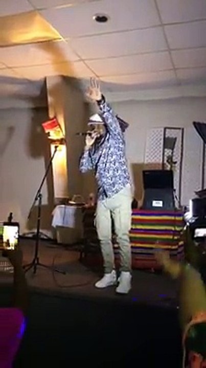 Allow toosan ii daa alloow,adaay taada noqotaayeYoutube ka daawo heeskan oo dhan , big up legend habad olad