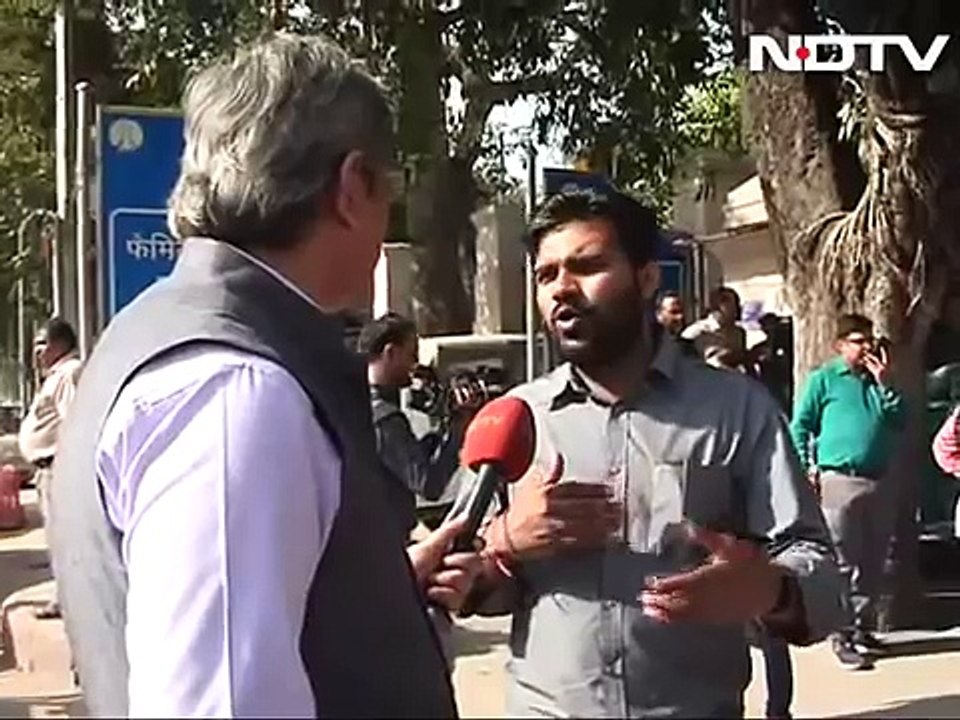 Prime Time With Ravish Kumar, Oct 18, 2018 | MJ Akbar Asked to Record Statement in Court on Oct 31