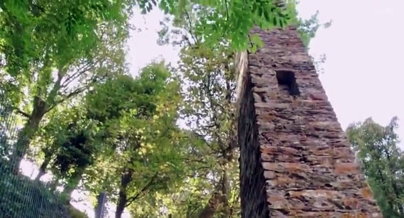 Best Walks with a View with Julia Bradbury S02xxE06 Laxey, Isle of Man