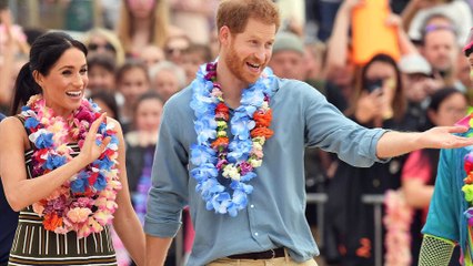 Royals Harry and Meghan go barefoot on Bondi