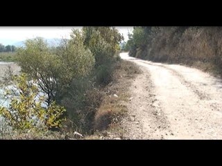 Ora News - Rrugën po e merr Osumi, aksi Berat-Velabisht i rrezikshëm