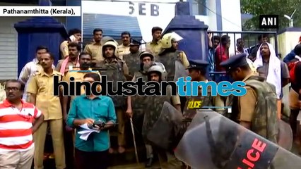 Sabarimala row: Protest continues, women devotees step back