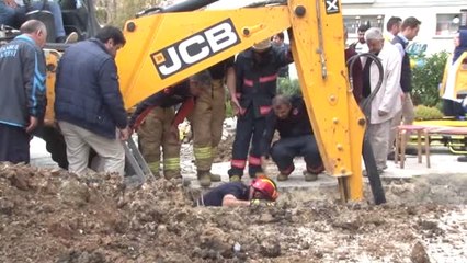 Toprak Altında Kalan İşçi 2 Buçuk Saat Sonra Yürüyerek Çıktı