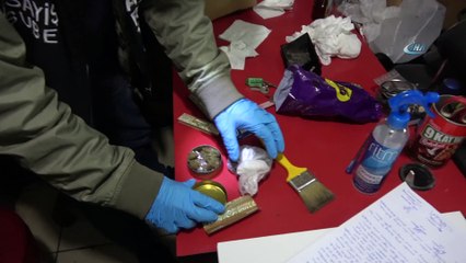 Perte çıkan araçlara lüks araçların motor numaralarını takan baba oğul yakalandı