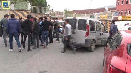 Maltepe'de 2 Kişinin Bıçakla Yaralanmasına Sebep Olan Öğrenci Gözaltına Alındı