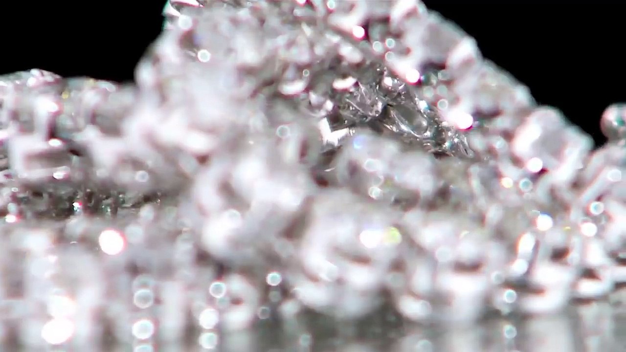 We are pleased to announce that we now stock the FlexiLink diamond tennis bracelet Original – and the very first – FlexiLink diamond line bracelet that demons