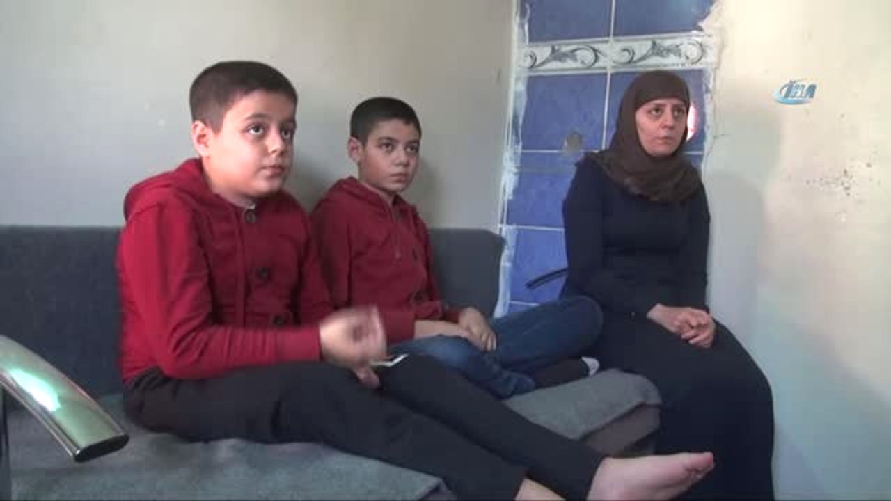 Çocuklarına Hem Annelik Hem de Babalık Yapıyor