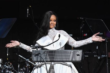 Rihanna Turned Down Super Bowl Halftime Show Over Stance on Colin Kaepernick